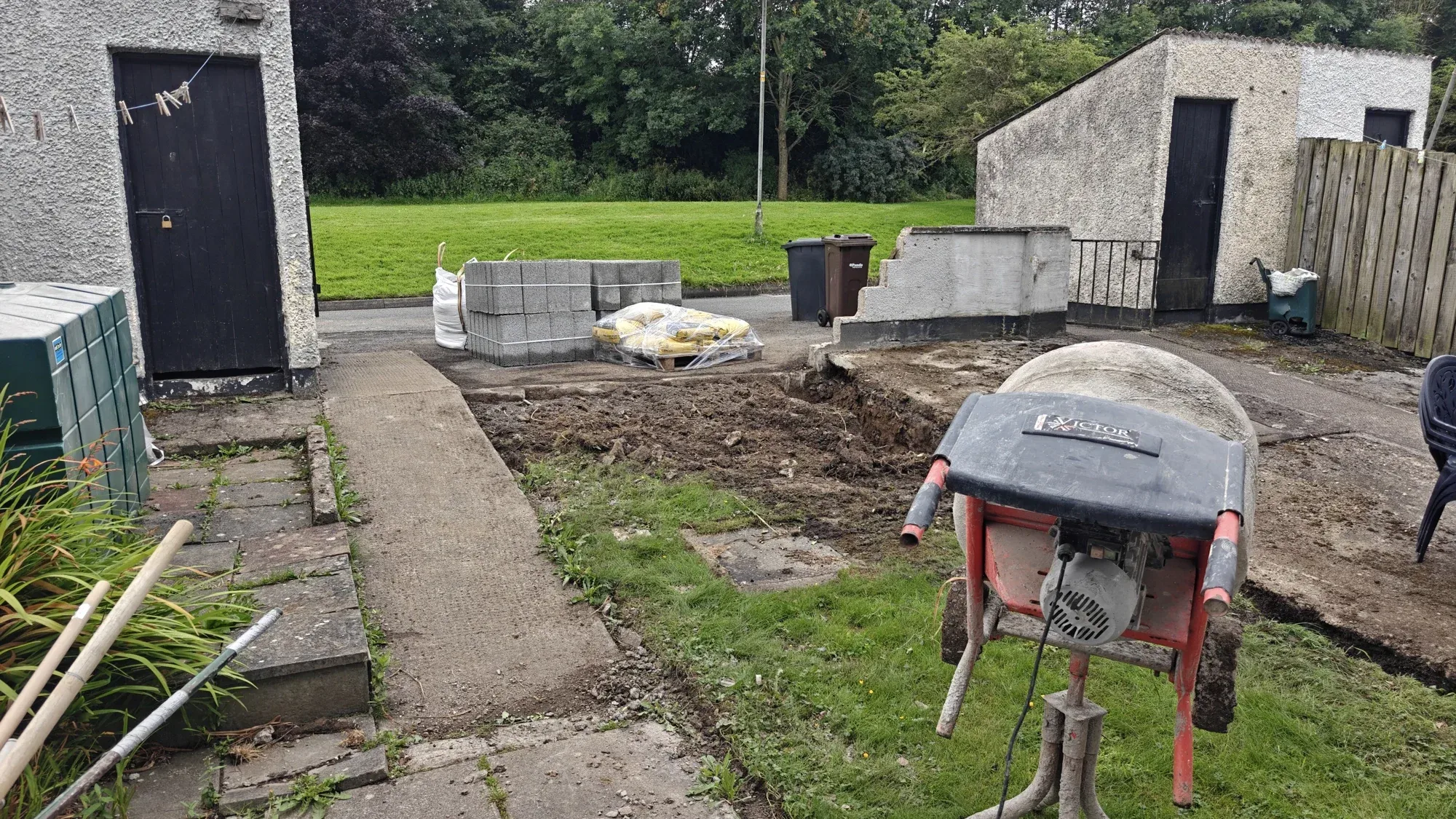 Block Wall Construction with Render Finish, Block Wall